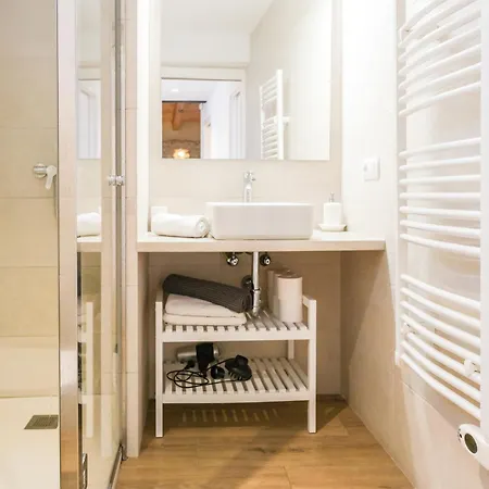 Ganganell Atic Apartamento Con Terraza En Besalu Exterior photo