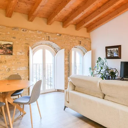 Ganganell Atic Apartamento Con Terraza En Besalu Exterior photo