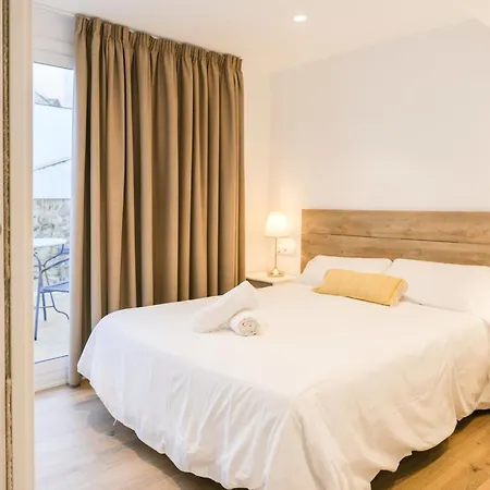 Ganganell Atic Apartamento Con Terraza En Besalu Exterior photo
