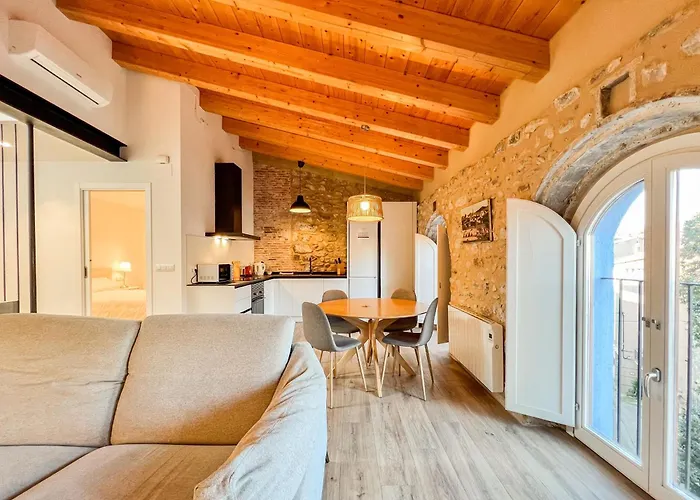 Ganganell Atic Apartamento Con Terraza En Besalu