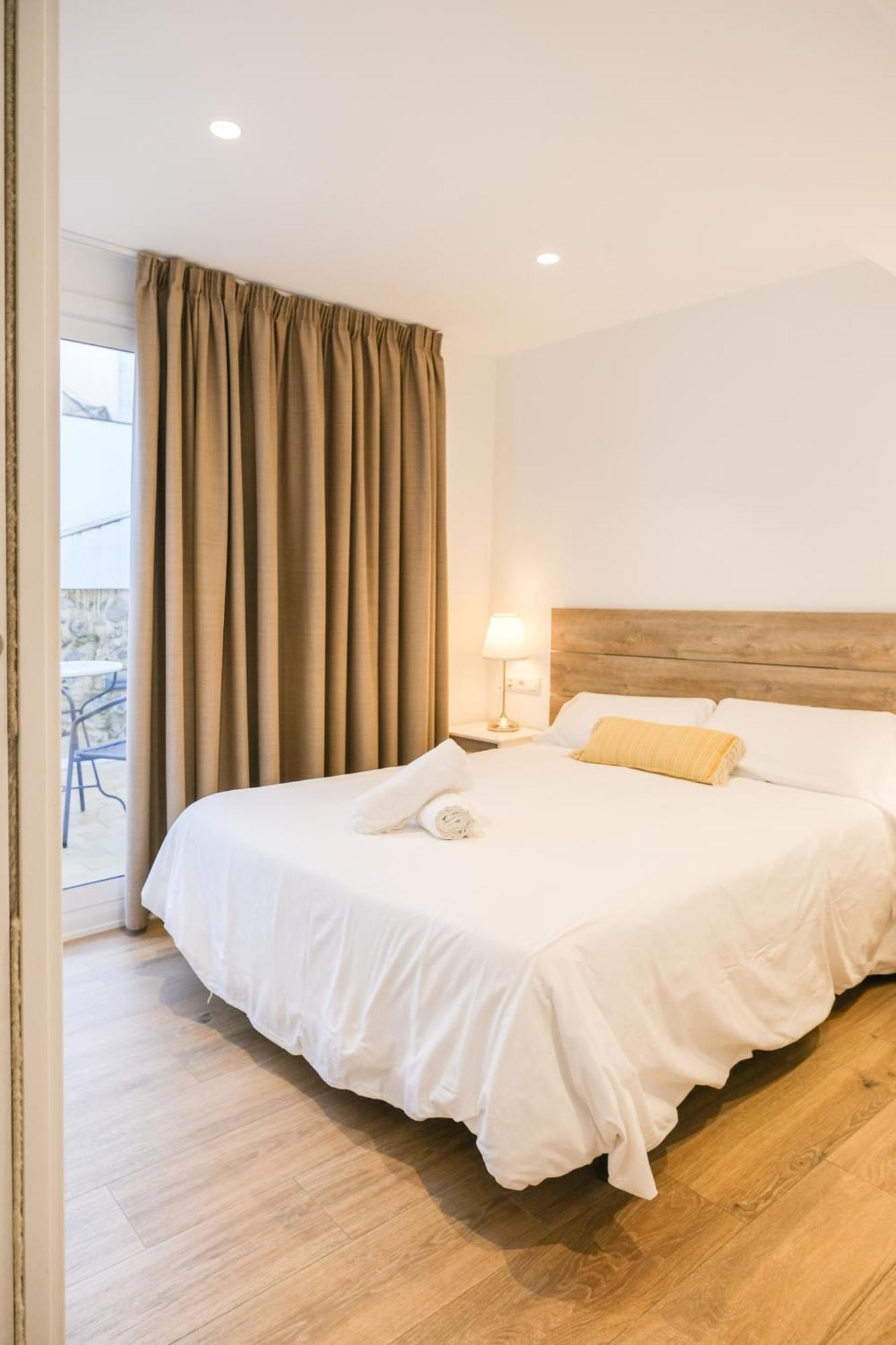 Ganganell Atic Con Terraza En Apartment Besalu